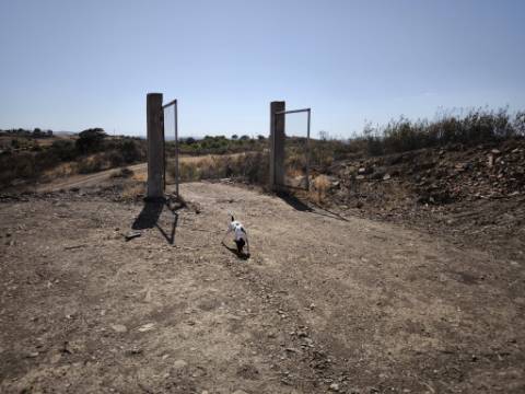 TERRENO COM 7.280 M2 - COM TERRAÇO - VISTA MAR - PRÓXIMO A CORTE DO GAGO - CASTRO MARIM - ALGARVE