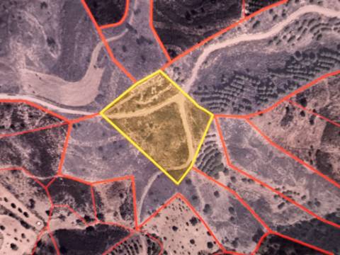 TERRENO COM 7.280 M2 - COM TERRAÇO - VISTA MAR - PRÓXIMO A CORTE DO GAGO - CASTRO MARIM - ALGARVE