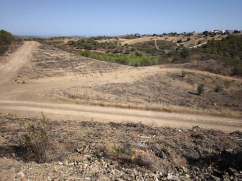 TERRENO COM 7.280 M2 - COM TERRAÇO - VISTA MAR - PRÓXIMO A CORTE DO GAGO - CASTRO MARIM - ALGARVE