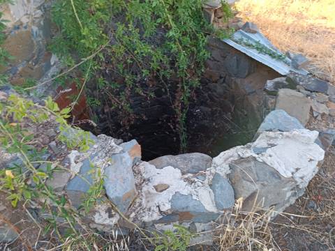 TERRENO COM ARMAZÉM - RUINA - NORA - FURO - COM 77.630 M2 - CONSTRUÇÃO DE MORADIA E TURISMO - MALHÃO - CASTRO MARIM - ALGARVE
