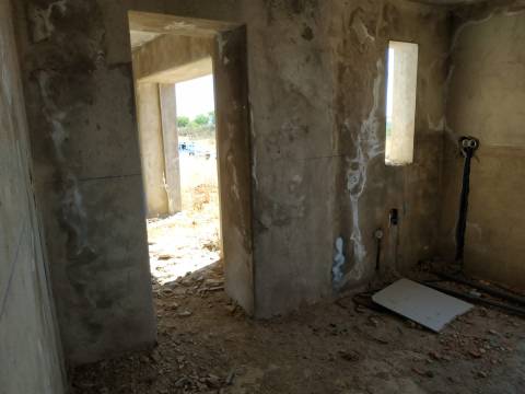 MORADIA - TURISMO - COM TERRENO DE 6 HECTARES NA ALDEIA DE SÃO MARTINHO - ALCOUTIM - ALGARVE