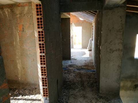 MORADIA - TURISMO - COM TERRENO DE 6 HECTARES NA ALDEIA DE SÃO MARTINHO - ALCOUTIM - ALGARVE