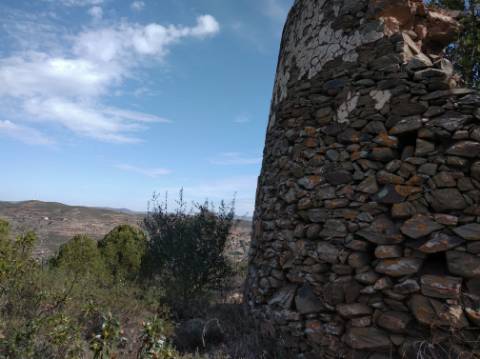 HERDADE COM 52 HECTARES - JUNTO A BARRAGEM DE ALCOUTIM - RIO CADAVAIS - ALCOUTIM - ALGARVE