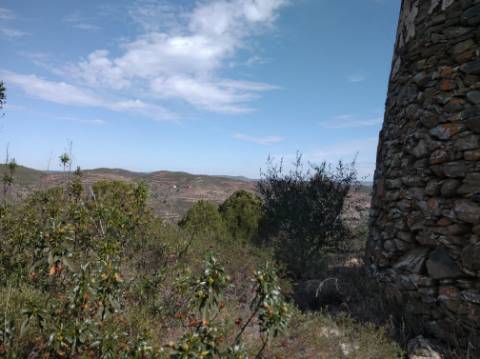 HERDADE COM 52 HECTARES - JUNTO A BARRAGEM DE ALCOUTIM - RIO CADAVAIS - ALCOUTIM - ALGARVE