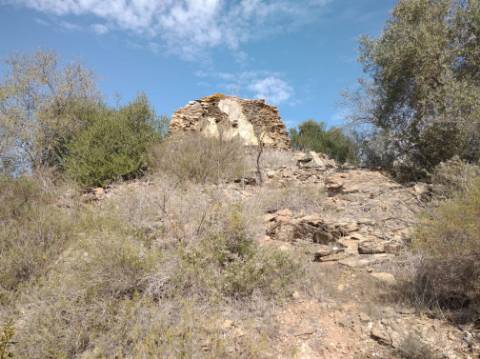 HERDADE COM 52 HECTARES - JUNTO A BARRAGEM DE ALCOUTIM - RIO CADAVAIS - ALCOUTIM - ALGARVE