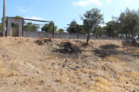 TERRENO COM 113.000 M2 - COM ÁGUA - ELETRICIDADE - ESTUFAS - PARA CONSTRUÇÃO - HABITAÇÃO E TURISMO - EM ODELEITE - CASTRO MARIM - ALGARVE