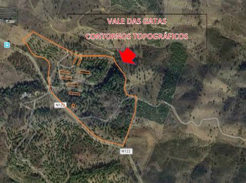 TERRENO COM 113.000 M2 - COM ÁGUA - ELETRICIDADE - ESTUFAS - PARA CONSTRUÇÃO - HABITAÇÃO E TURISMO - EM ODELEITE - CASTRO MARIM - ALGARVE