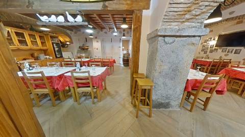 Restaurante equipado com esplanada, na zona comercial de Olhão!!!