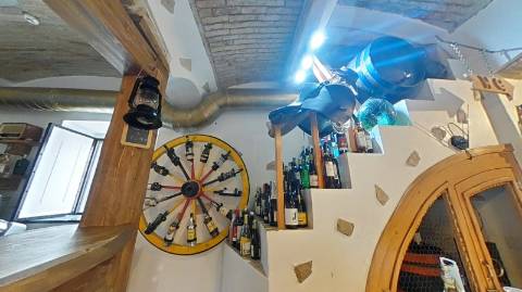 Restaurante equipado com esplanada, na zona comercial de Olhão!!!