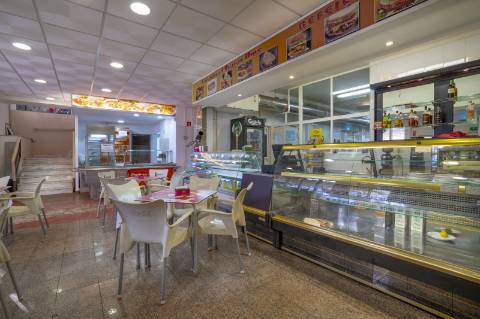 Fabrica e salão de Festas em Vila Real de António