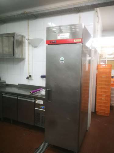 Fabrica e salão de Festas em Vila Real de António