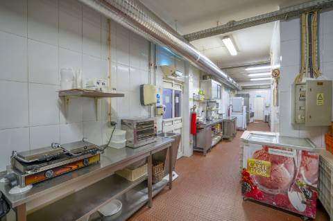 Fabrica e salão de Festas em Vila Real de António