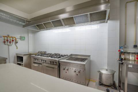 Fabrica e salão de Festas em Vila Real de António