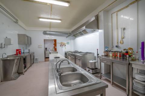 Fabrica e salão de Festas em Vila Real de António