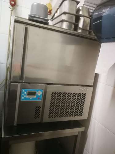 Fabrica e salão de Festas em Vila Real de António