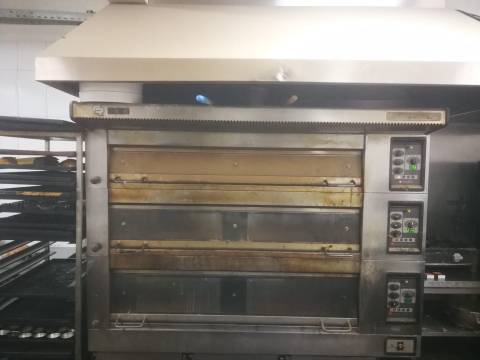 Fabrica e salão de Festas em Vila Real de António