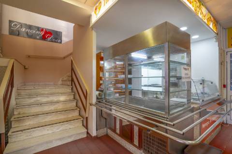 Fabrica e salão de Festas em Vila Real de António