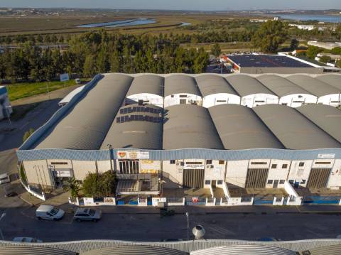 Fabrica e salão de Festas em Vila Real de António