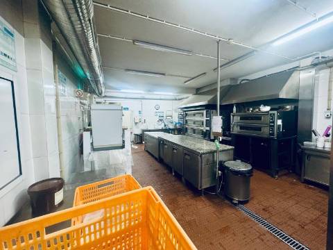 Fabrica e salão de Festas em Vila Real de António