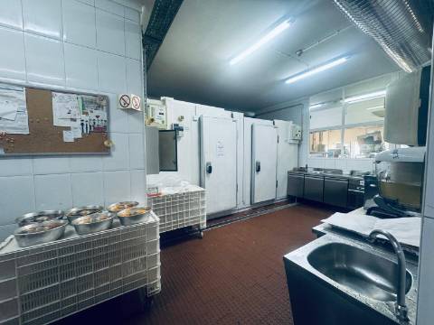 Fabrica e salão de Festas em Vila Real de António