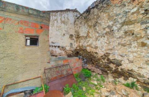 Ruína com vista para o mar