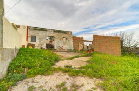 Ruína com vista para o mar