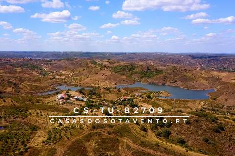 TERRENO MISTO COM 1.200 M2 ÁREA URBANA E 12.7 HECTARES DE TERRENO COM LAGO PRIVADO EM BOTELHAS - CASTRO MARIM