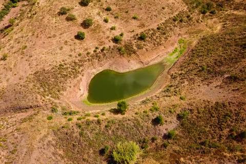 TERRENO MISTO COM 1.200 M2 ÁREA URBANA E 12.7 HECTARES DE TERRENO COM LAGO PRIVADO EM BOTELHAS - CASTRO MARIM