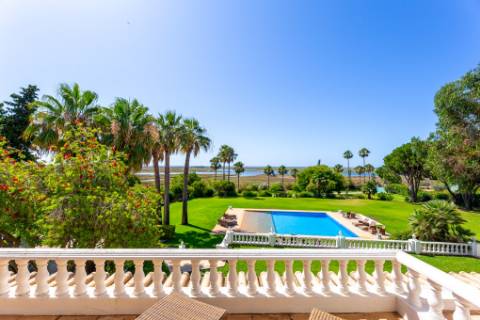 Moradia de Luxo em primeira linha na Ria Formosa