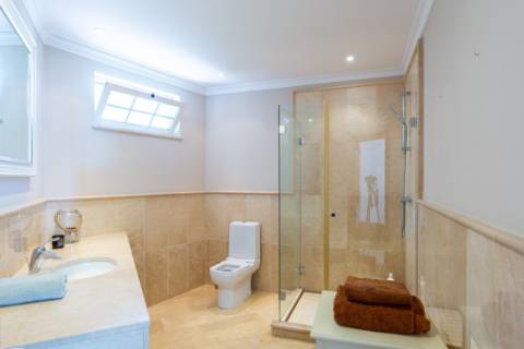 Moradia de Luxo em primeira linha na Ria Formosa