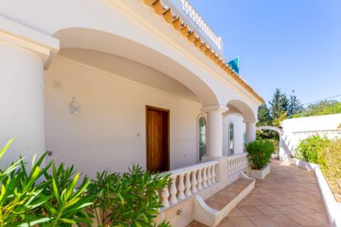 Moradia de Luxo em primeira linha na Ria Formosa