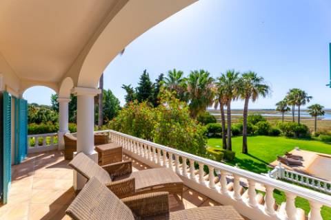 Moradia de Luxo em primeira linha na Ria Formosa