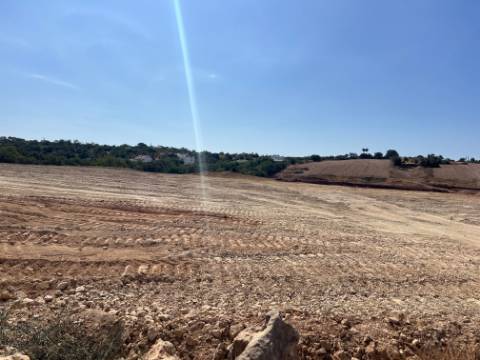 Oportunidade de Ouro em Loulé: Terreno de 14,5 Hectares para Construção de Hotel de Turismo Rural