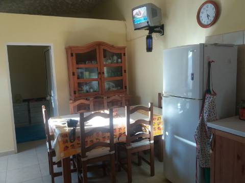 Moradia V2 no Monte Fino (Outubro a Maio)