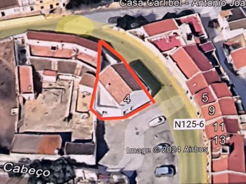 MORADIA T5+1 COM ESPAÇO EXTERIOR NO CENTRO DE CASTRO MARIM - ALGARVE