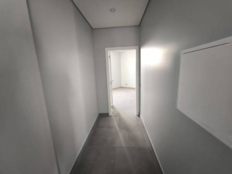 MORADIA T5+1 COM ESPAÇO EXTERIOR NO CENTRO DE CASTRO MARIM - ALGARVE