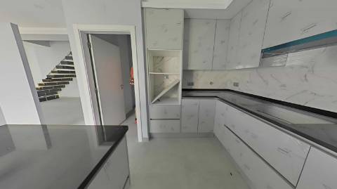 MORADIA T5+1 COM ESPAÇO EXTERIOR NO CENTRO DE CASTRO MARIM - ALGARVE