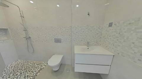 MORADIA T5+1 COM ESPAÇO EXTERIOR NO CENTRO DE CASTRO MARIM - ALGARVE