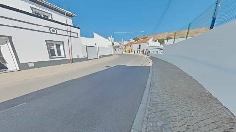 MORADIA T5+1 COM ESPAÇO EXTERIOR NO CENTRO DE CASTRO MARIM - ALGARVE