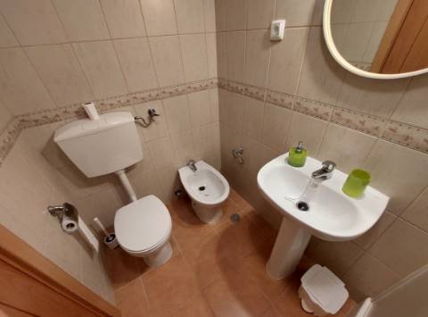 Casa Térrea T1 Zona calma totalmente renovada. Arrendamento de Outubro a Maio