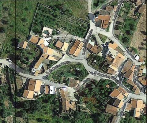 Casa Térrea T1 Zona calma totalmente renovada. Arrendamento de Outubro a Maio