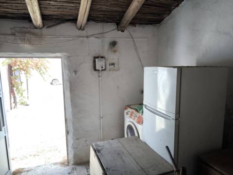 MORADIA T3 COM 320 M2 DE TERRENO E COM ANEXO - POÇO E FURO - CORTE NOVA - CASTRO MARIM - ALGARVE