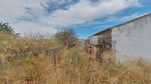 MORADIA T3 COM 320 M2 DE TERRENO E COM ANEXO - POÇO E FURO - CORTE NOVA - CASTRO MARIM - ALGARVE