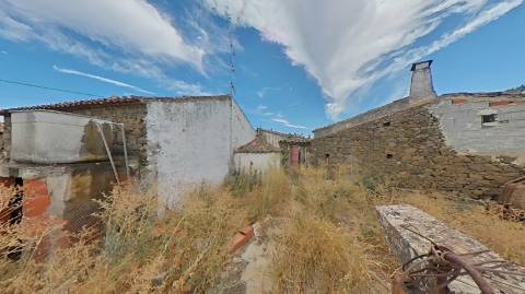 MORADIA T3 COM 320 M2 DE TERRENO E COM ANEXO - POÇO E FURO - CORTE NOVA - CASTRO MARIM - ALGARVE