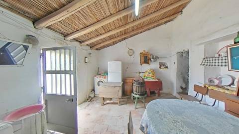 MORADIA T3 COM 320 M2 DE TERRENO E COM ANEXO - POÇO E FURO - CORTE NOVA - CASTRO MARIM - ALGARVE