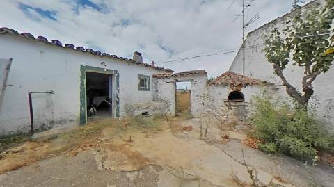 MORADIA T3 COM 320 M2 DE TERRENO E COM ANEXO - POÇO E FURO - CORTE NOVA - CASTRO MARIM - ALGARVE