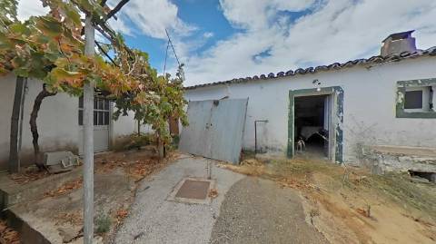 MORADIA T3 COM 320 M2 DE TERRENO E COM ANEXO - POÇO E FURO - CORTE NOVA - CASTRO MARIM - ALGARVE