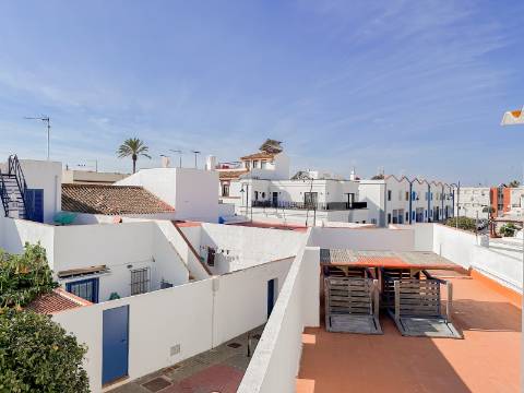 Casa Térrea T2 com Terraço Vista Mar em Punta del Moral, a 50m do Mar!