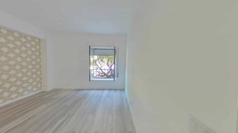 Apartamento T1 renovado perto da Praia