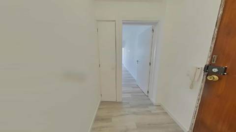 Apartamento T1 renovado perto da Praia